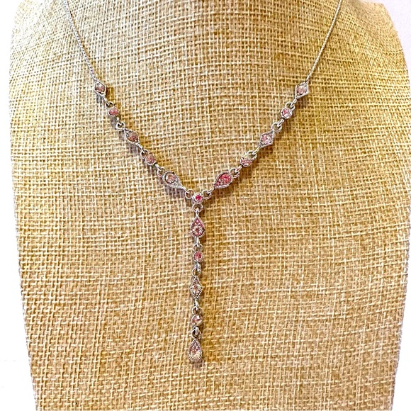 Avon Necklace Lariat style silver tone with clear rhinestones - Picture 2 of 11